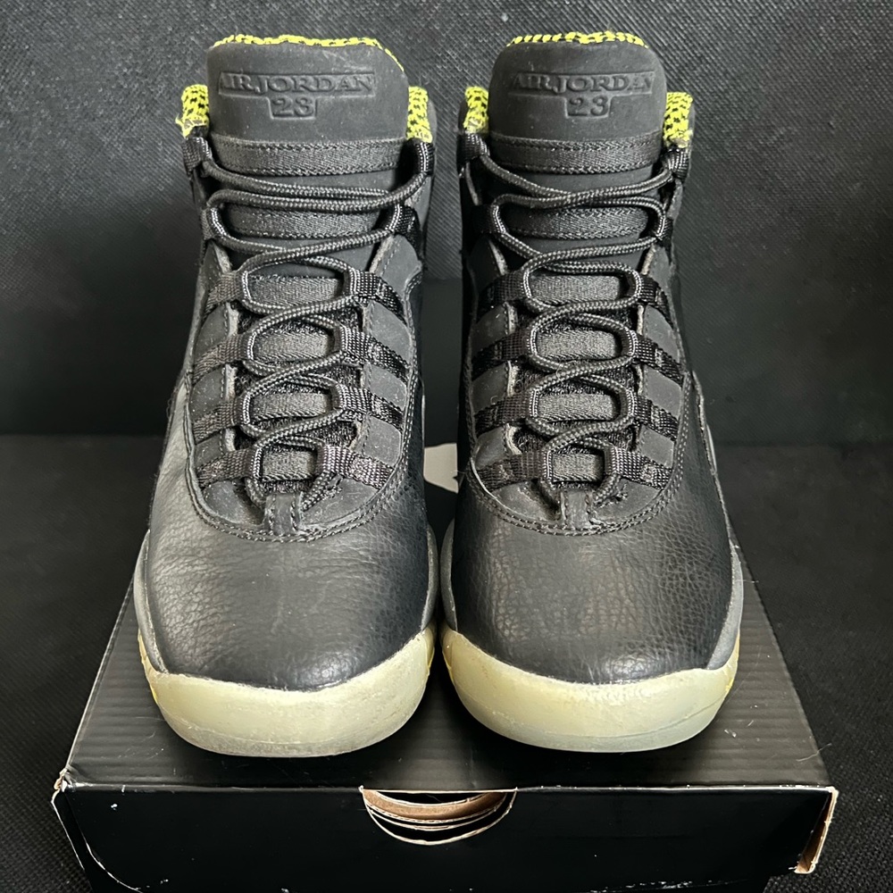 Jordan Retro 5 Venom Black Sneakers - Picture 5 of 15